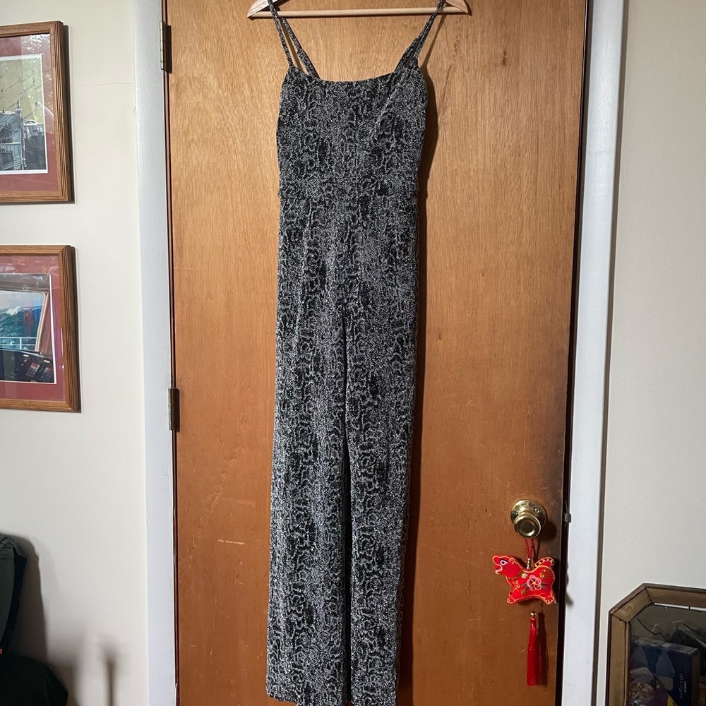 Derek Heart Black and Gray Textured Top